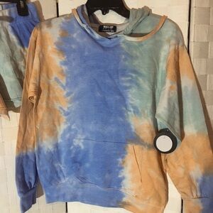 🆕2️⃣ (2) 2 piece matching Set Jolie & Joy Tie Dye Hoodie w/Shorts Small & Med